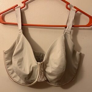 Vanity Fair Women's Cream Beige Bra 40H